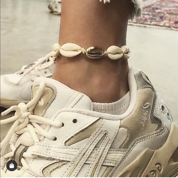 SALE Cowrie Shell Gold Bracelet or Anklet - Picture 2 of 4